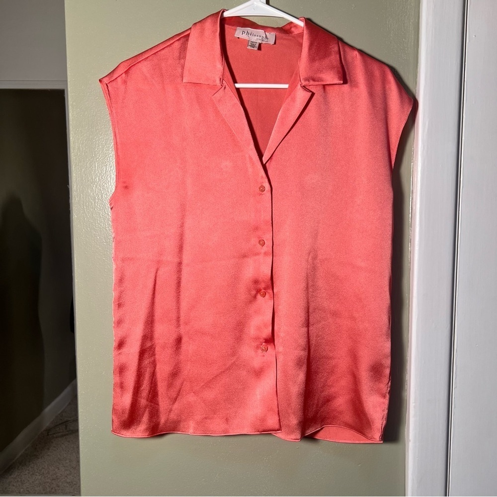 Philosophy Women's Size XS Satin Finish Button Down Blouse Coral Pink Sleeveless - Picture 2 of 9